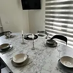 Apartment Dolce Vita Garden - Private Parking, Self Check In