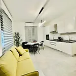 Apartment Dolce Vita - Private Parking, Self Check In Διαμέρισμα