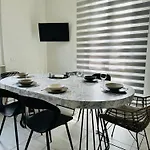 Apartment Dolce Vita Garden - Private Parking, Self Check In Apartamento *