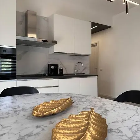 Dolce Vita- Free Parking * كومو