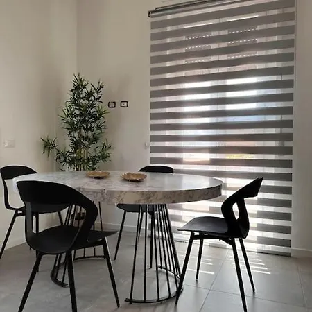 Dolce Vita- Free Parking * كومو