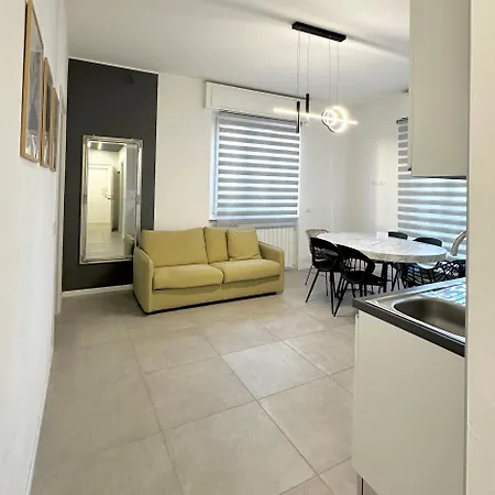 Dolce Vita- Free Parking *