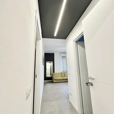 Dolce Vita- Free Parking