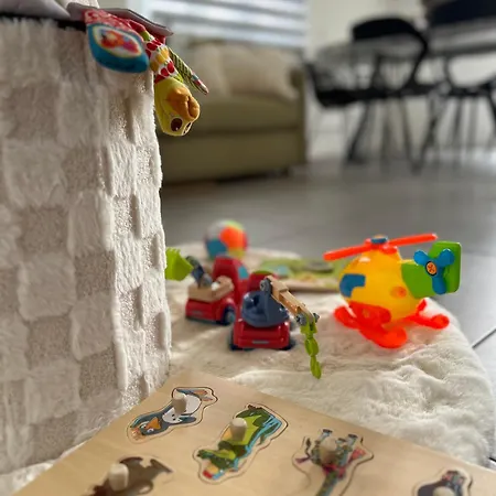 Dolce Family - Private Parking, Self Check In Apartment *