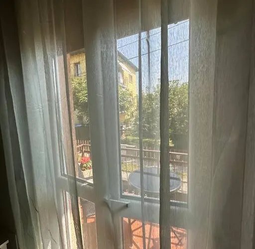 Dolce Family - Private Parking, Self Check In Apartment