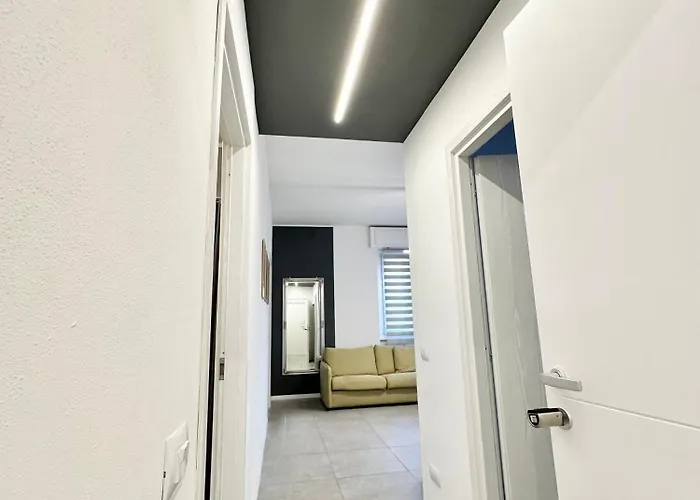 Dolce Vita- Free Parking